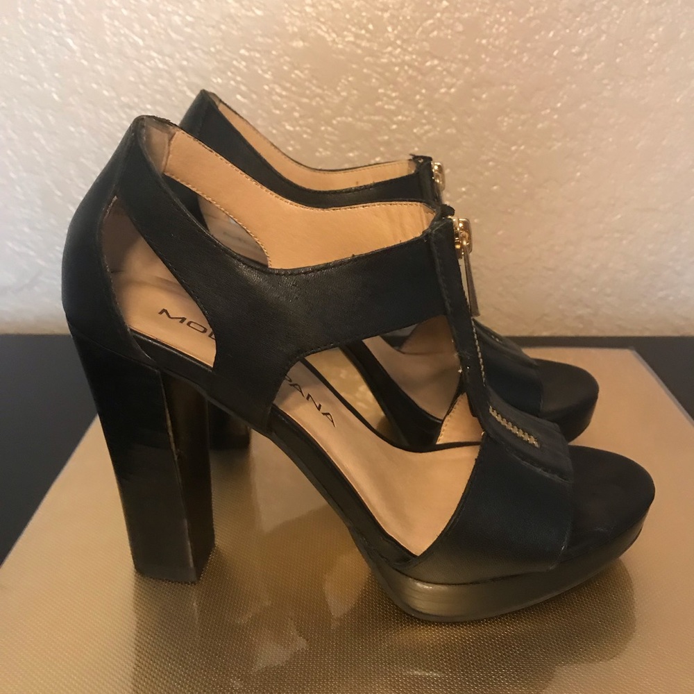 Black thick heel-NEW